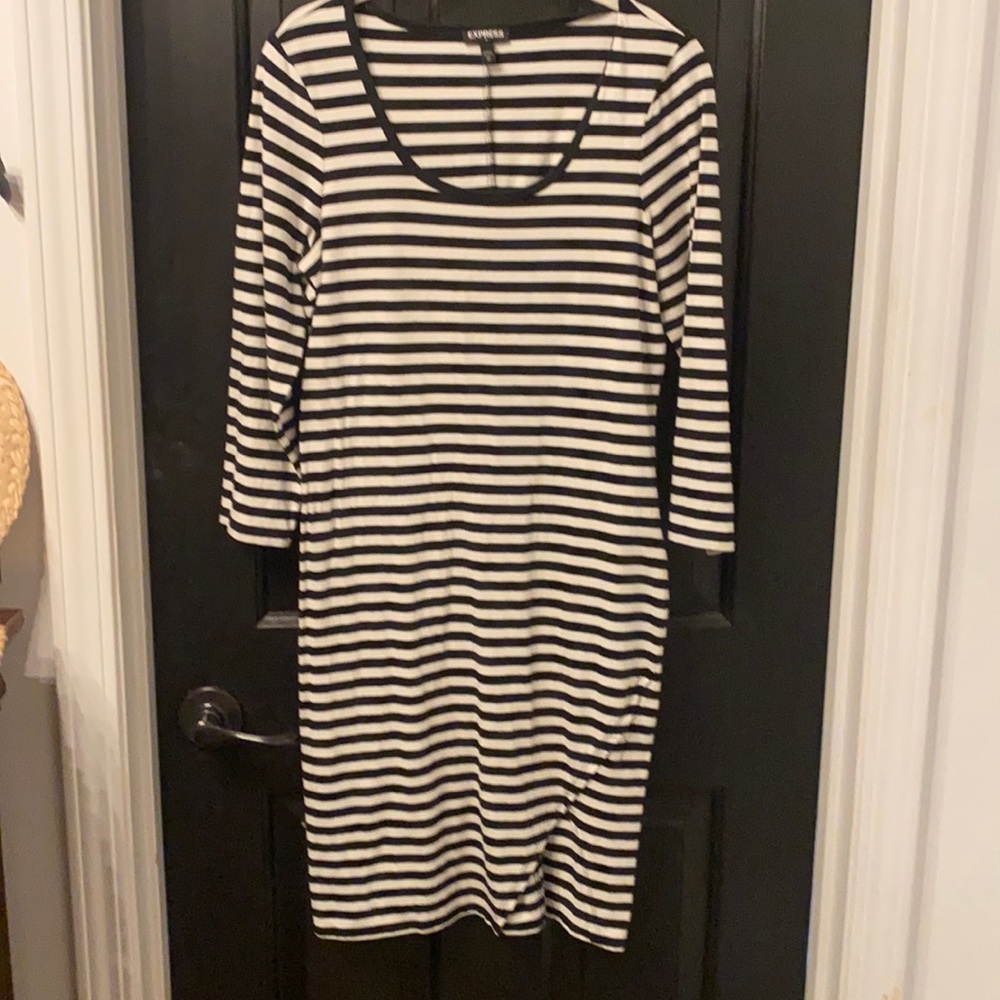 Women’s dress